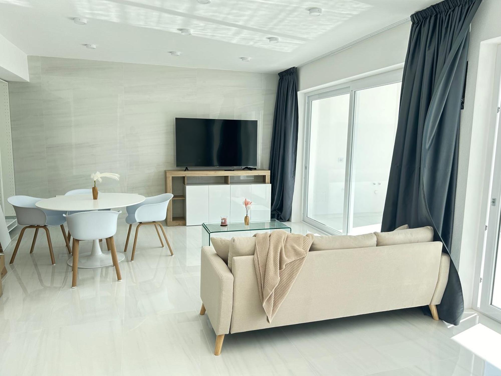 Smart Luxury Suites & Apartments Орозеи Екстериор снимка